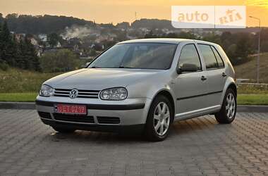 Хэтчбек Volkswagen Golf 2002 в Тернополе