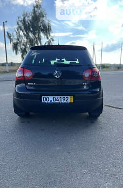 Хэтчбек Volkswagen Golf 2008 в Барышевке