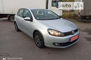 Хэтчбек Volkswagen Golf 2009 в Чернигове