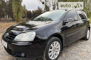 Хетчбек Volkswagen Golf 2005 в Охтирці