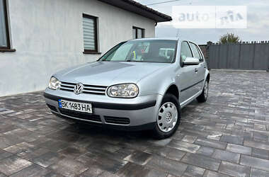 Хетчбек Volkswagen Golf 2001 в Рівному