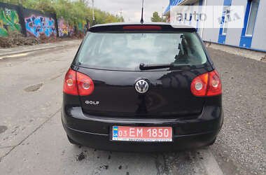 Хэтчбек Volkswagen Golf 2006 в Луцке