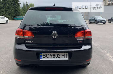 Хэтчбек Volkswagen Golf 2011 в Львове