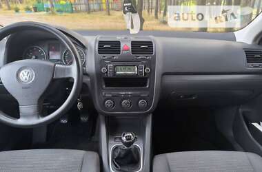 Универсал Volkswagen Golf 2008 в Коростене