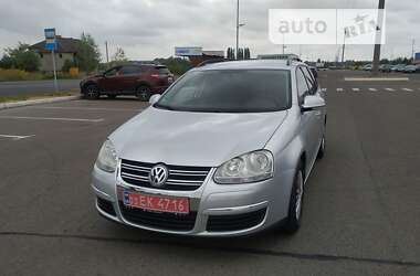 Універсал Volkswagen Golf 2009 в Рівному