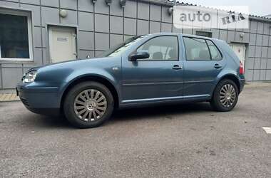 Хетчбек Volkswagen Golf 2003 в Львові