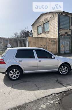 Хетчбек Volkswagen Golf 2003 в Лубнах