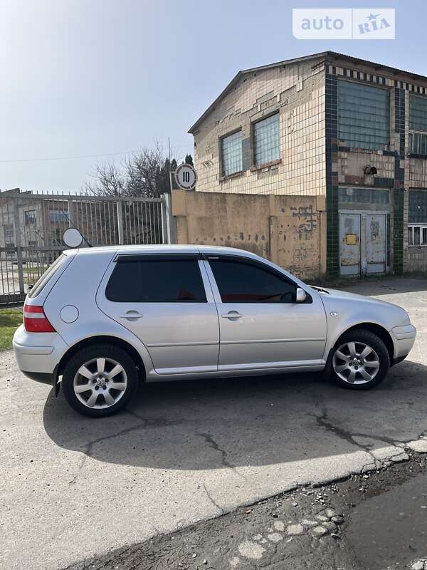 Хетчбек Volkswagen Golf 2003 в Лубнах