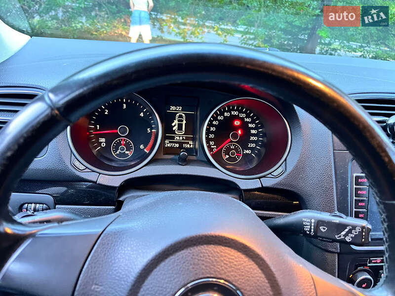 Универсал Volkswagen Golf 2011 в Ужгороде