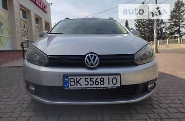 Универсал Volkswagen Golf 2011 в Ровно