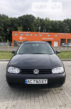 Универсал Volkswagen Golf 2002 в Луцке