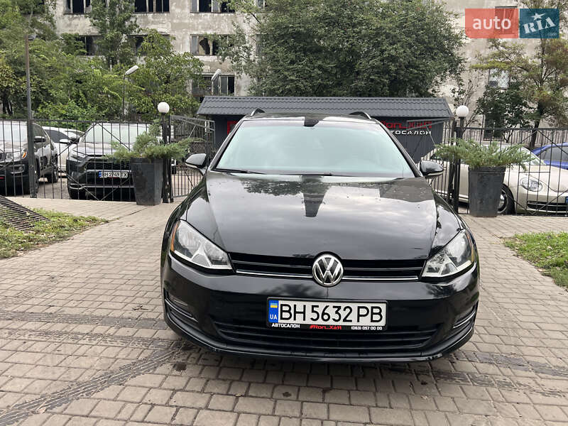 Универсал Volkswagen Golf 2015 в Одессе