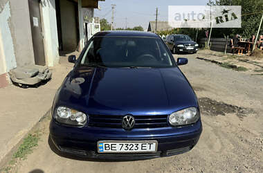 Хетчбек Volkswagen Golf 2001 в Снігурівці