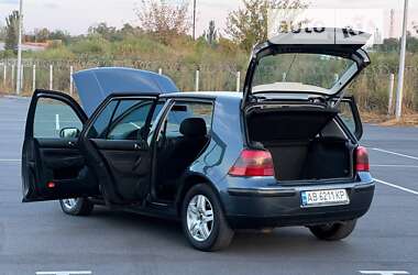 Хетчбек Volkswagen Golf 2001 в Вінниці