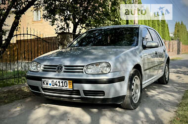 Хетчбек Volkswagen Golf 2000 в Кременці