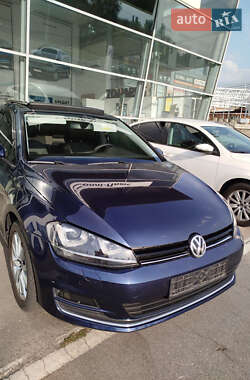 Хэтчбек Volkswagen Golf 2015 в 