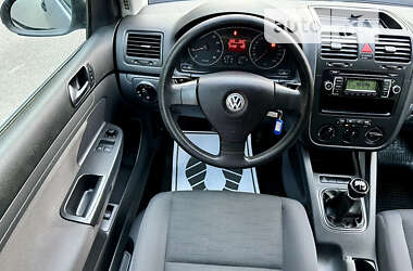 Хетчбек Volkswagen Golf 2008 в Вінниці