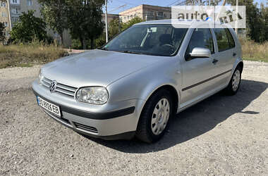 Хетчбек Volkswagen Golf 2001 в Тернополі