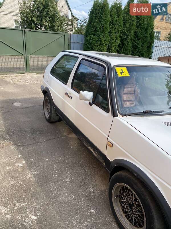 Хетчбек Volkswagen Golf 1985 в Городищеві