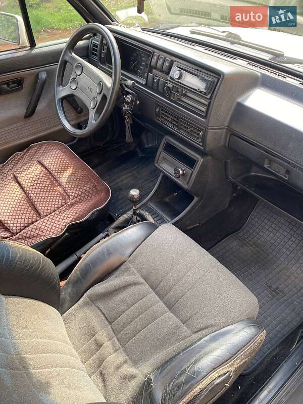 Хетчбек Volkswagen Golf 1985 в Городищеві