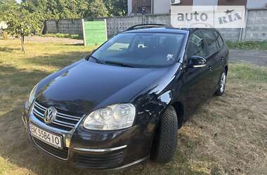 Универсал Volkswagen Golf 2009 в Киеве