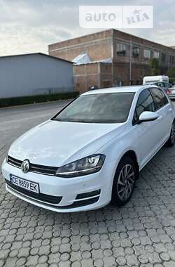 Хэтчбек Volkswagen Golf 2013 в Черновцах