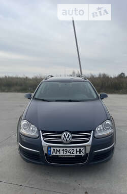 Універсал Volkswagen Golf 2009 в Коростені