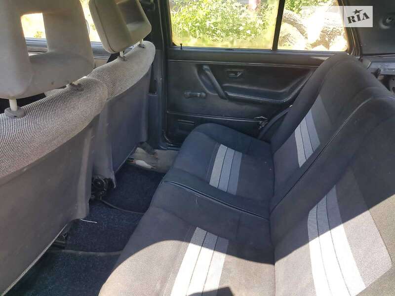 Хетчбек Volkswagen Golf 1985 в Звенигородці
