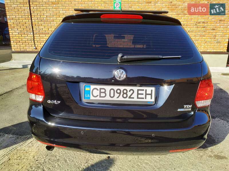 Універсал Volkswagen Golf 2010 в Чернігові