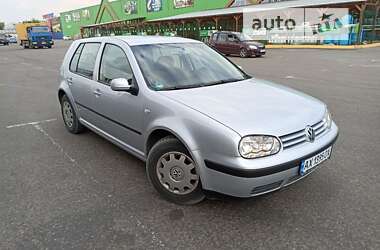 Хэтчбек Volkswagen Golf 2002 в Харькове