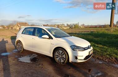 Хэтчбек Volkswagen Golf 2014 в 