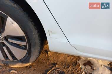 Хэтчбек Volkswagen Golf 2014 в Луцке