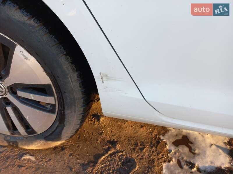 Хетчбек Volkswagen Golf 2014 в Луцьку