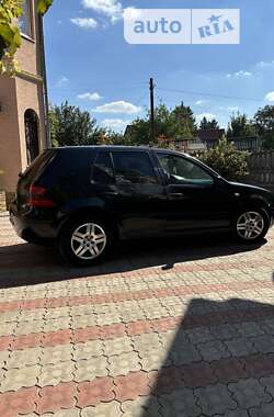 Хетчбек Volkswagen Golf 2001 в Тернополі