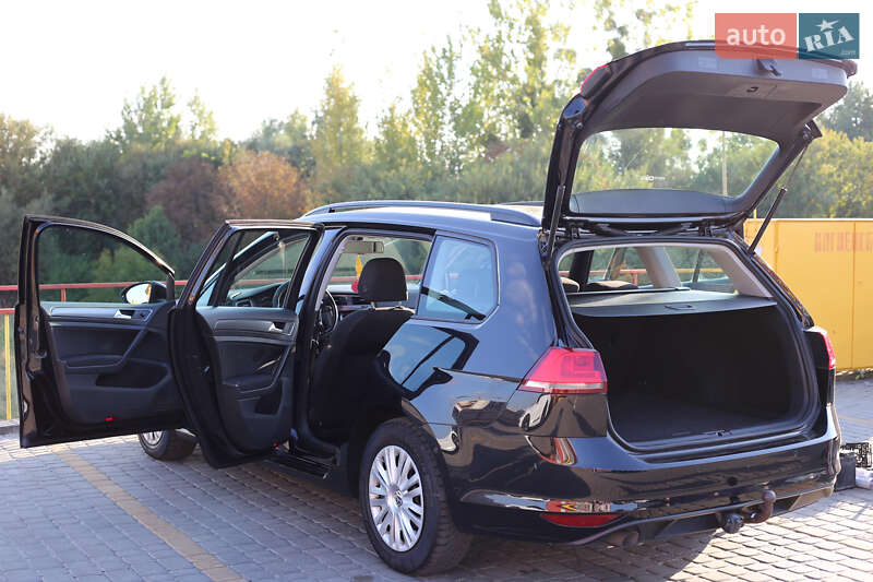 Универсал Volkswagen Golf 2014 в Львове