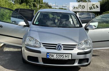 Хетчбек Volkswagen Golf 2006 в Острозі