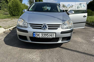 Хетчбек Volkswagen Golf 2006 в Острозі