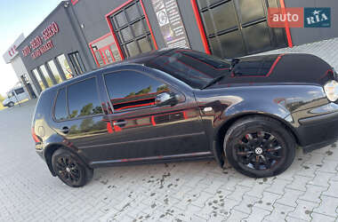 Хэтчбек Volkswagen Golf 2003 в 