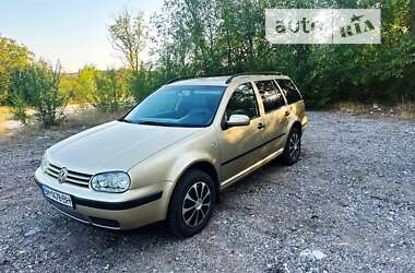 Універсал Volkswagen Golf 2002 в Запоріжжі