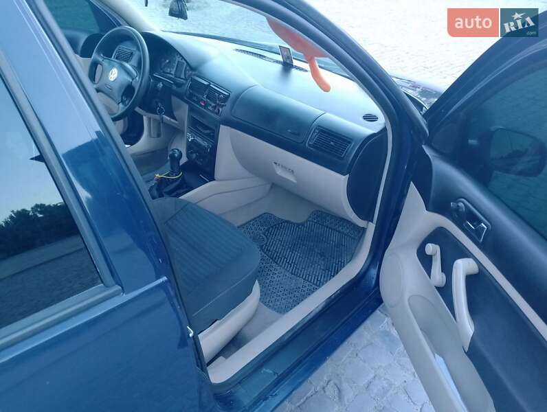Универсал Volkswagen Golf 2000 в Каменец-Подольском