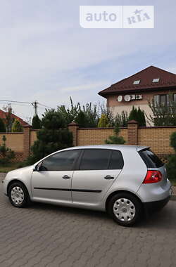 Хэтчбек Volkswagen Golf 2004 в Луцке