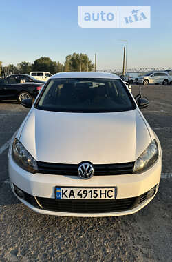 Хэтчбек Volkswagen Golf 2009 в Киеве