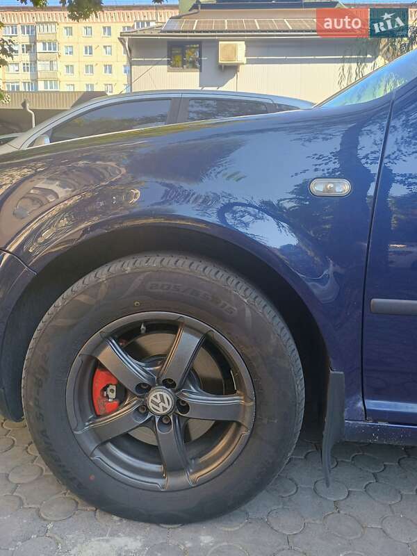 Універсал Volkswagen Golf 2001 в Тернополі