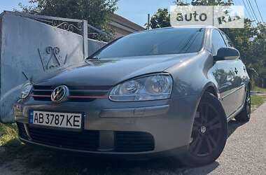 Хетчбек Volkswagen Golf 2006 в Гайсину