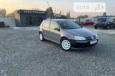 Хетчбек Volkswagen Golf 2004 в Луцьку