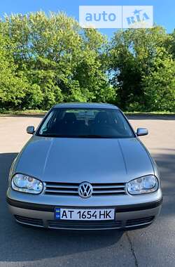 Хетчбек Volkswagen Golf 2002 в Полтаві