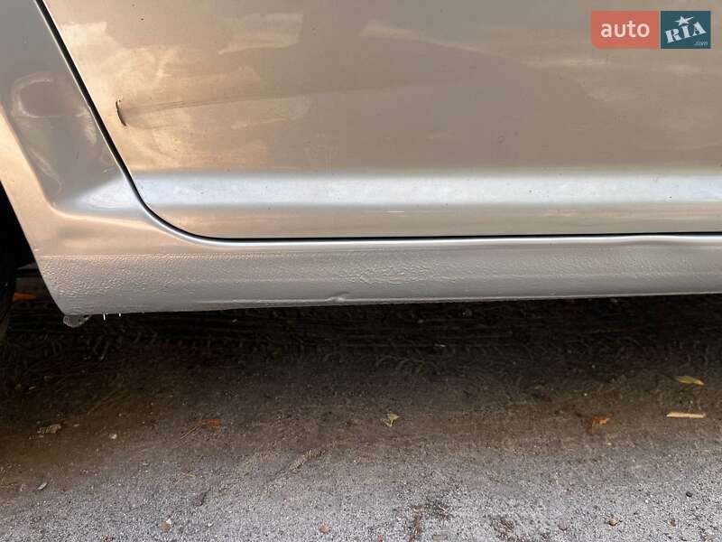 Хэтчбек Volkswagen Golf 2000 в Житомире