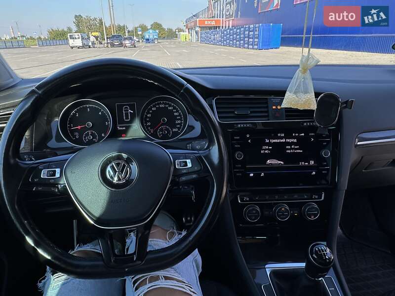 Универсал Volkswagen Golf 2020 в Луцке