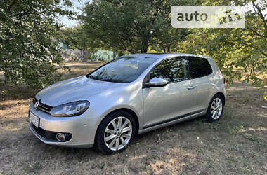 Хэтчбек Volkswagen Golf 2011 в Киеве