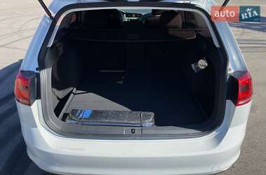 Универсал Volkswagen Golf 2015 в 